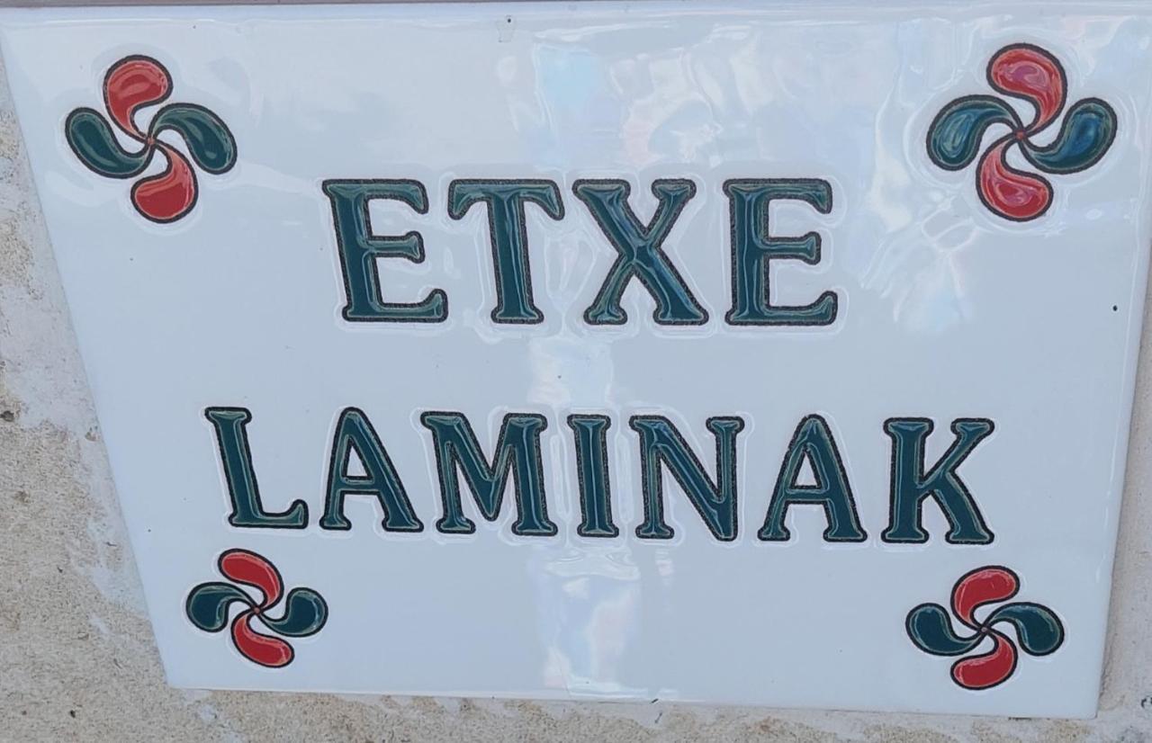 Etxe Laminak Bed & Breakfast Систерон Екстериор снимка